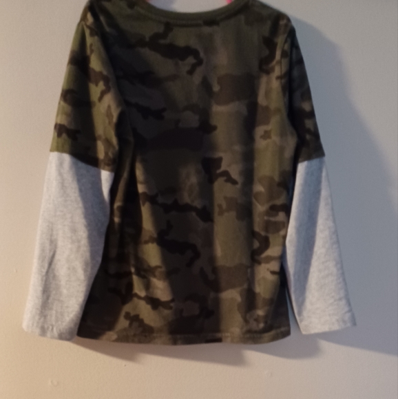 BOYS LONG SLEEVE SHIRT SIZE 8 - Picture 2 of 2